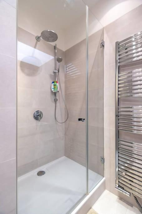 Luxury Apartment On Old Town Square Praha Bagian luar foto