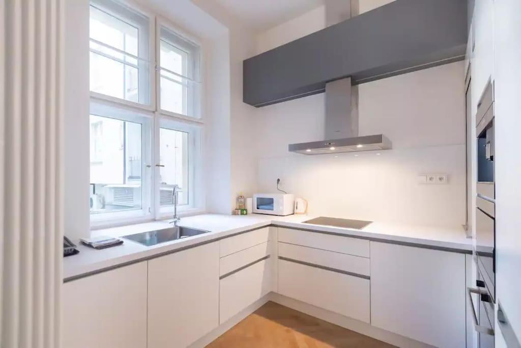 Luxury Apartment On Old Town Square Praha Bagian luar foto