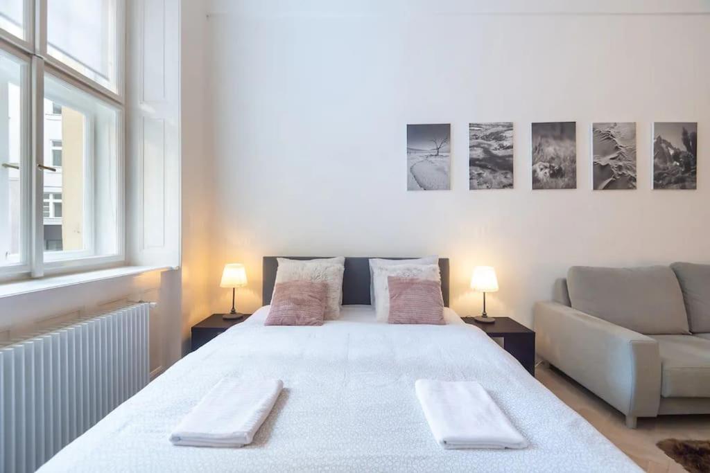 Luxury Apartment On Old Town Square Praha Bagian luar foto